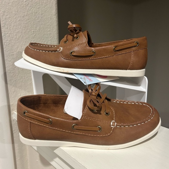 Cat And Jack - Children's Tan Faux Leather Loafers Easton Shoes Youth Size 4Y - Picture 1 of 10